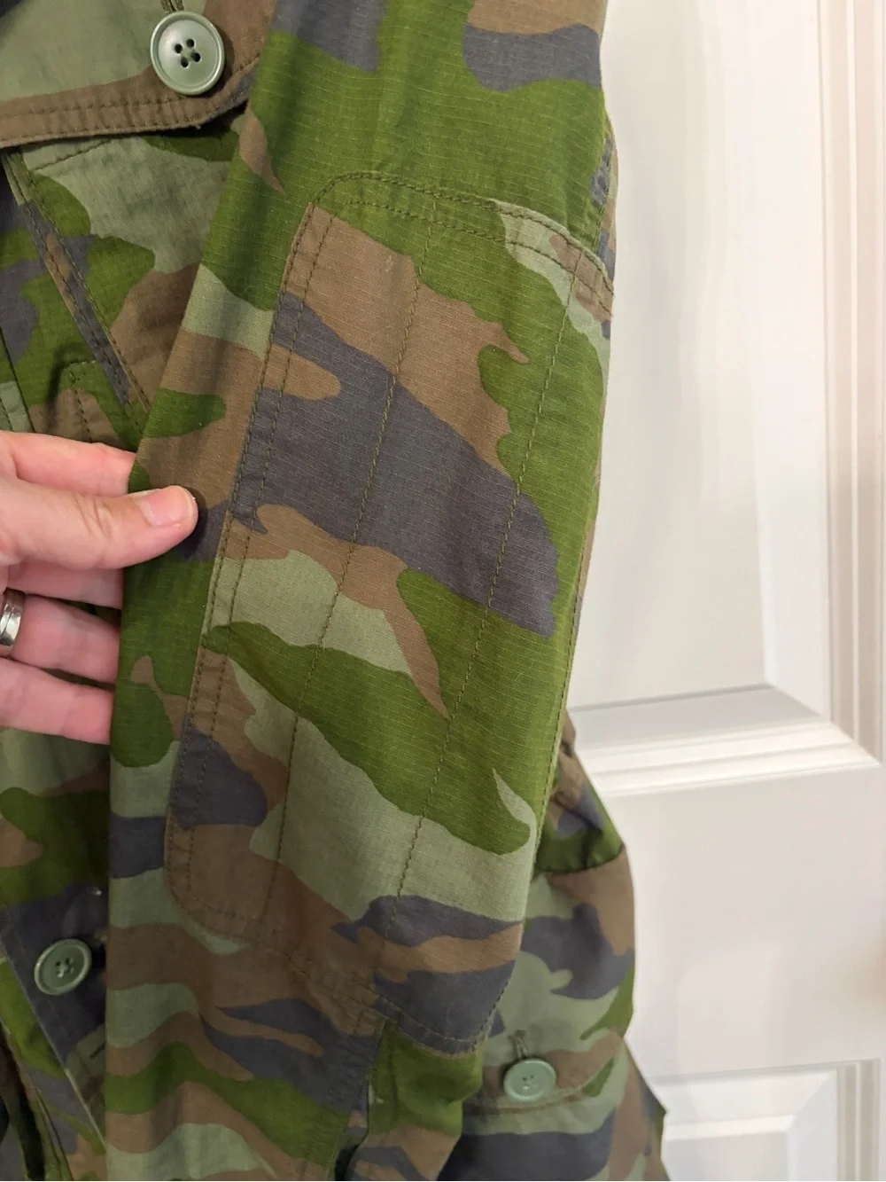 Like new size XS J. Crew Green Camouflage Utility Jacket.Pockets, hood, vintage